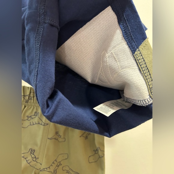 Carter’s baby boy dinosaur set - Picture 6 of 7